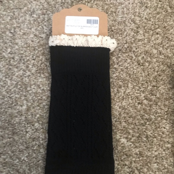 Ruffle Top Button Boot Cuff.. - Picture 2 of 2